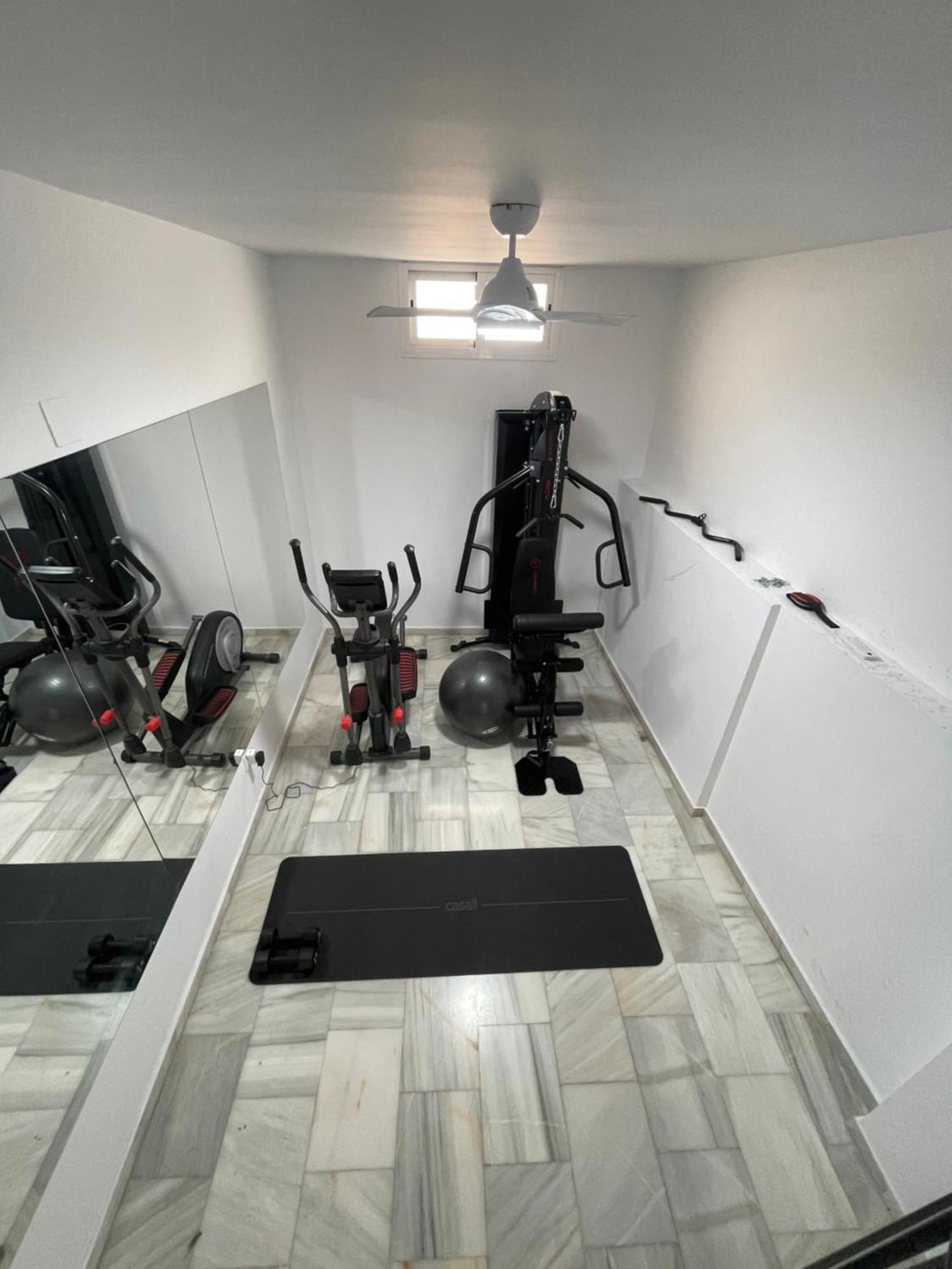 Апартаменты Historical Centre! Private Terrace & Gym-Near Public Parking Малага Экстерьер фото