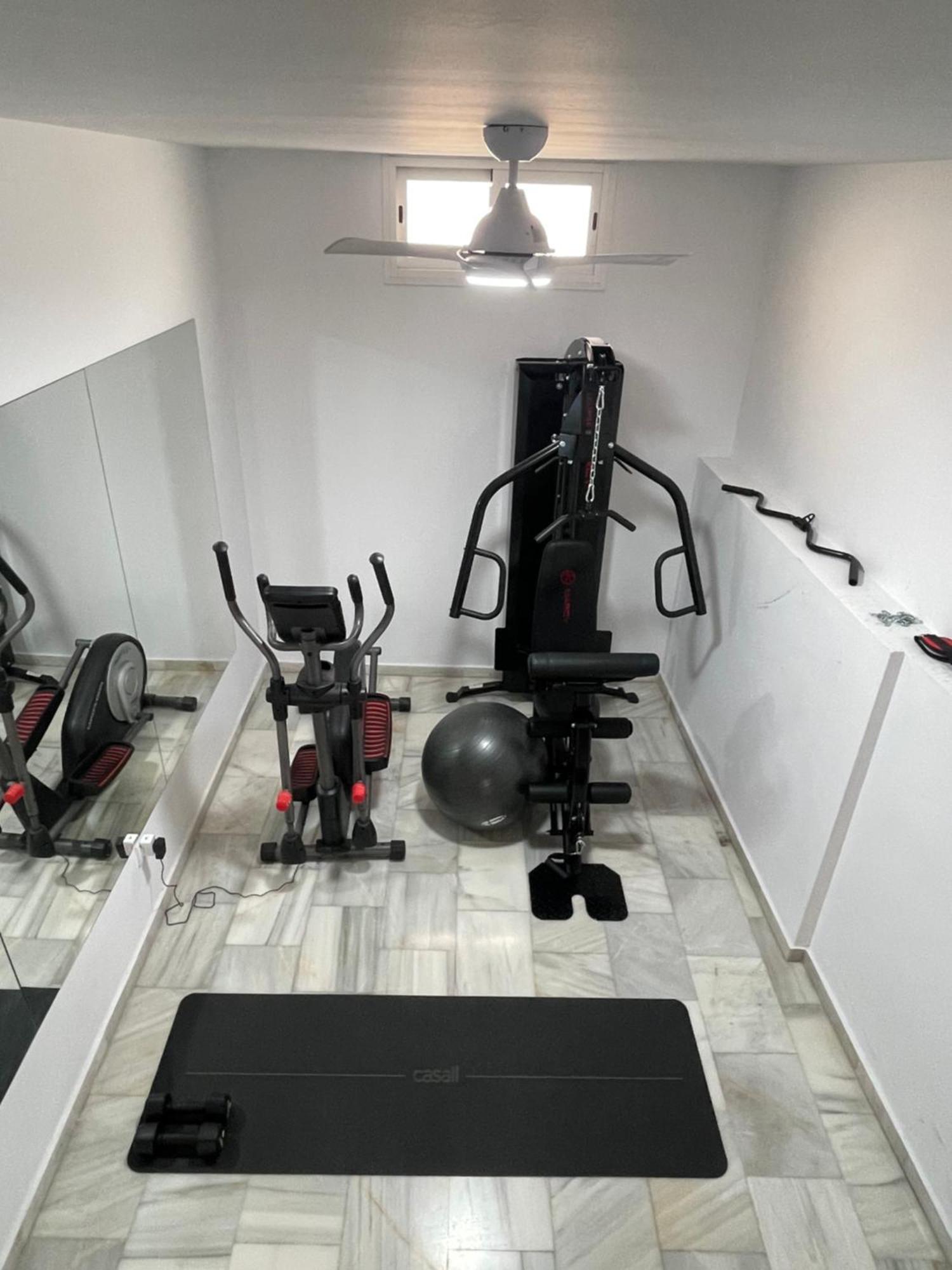 Апартаменты Historical Centre! Private Terrace & Gym-Near Public Parking Малага Экстерьер фото